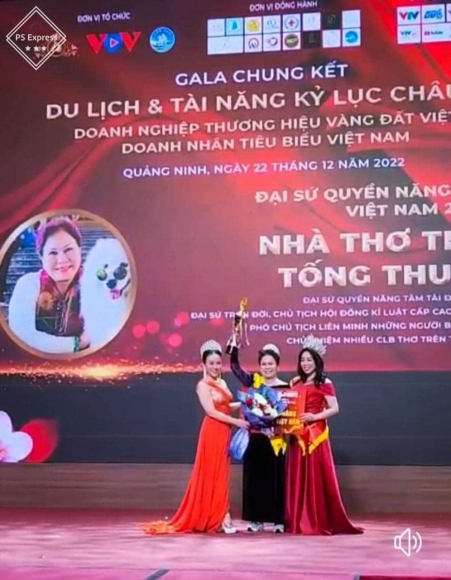 2 Chuong Trinh Vinh Danh Nha Tho The Gioi Tong Thu Ngan Co Mao Danh Bao Dai