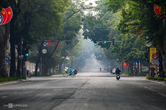 8 Ha Noi Va Tphcm Yen Binh Sang Mung 1 Tet