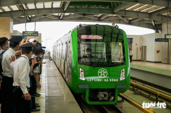 1 Metro Cat Linh   Ha Dong Gap Su Co Mat 1 Tieng De Khac Phuc