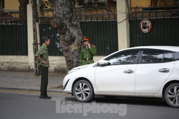 6 Phat Loa Goi Dien Thoai Yeu Cau Xe O To Tra Lai Via He O Ha Noi