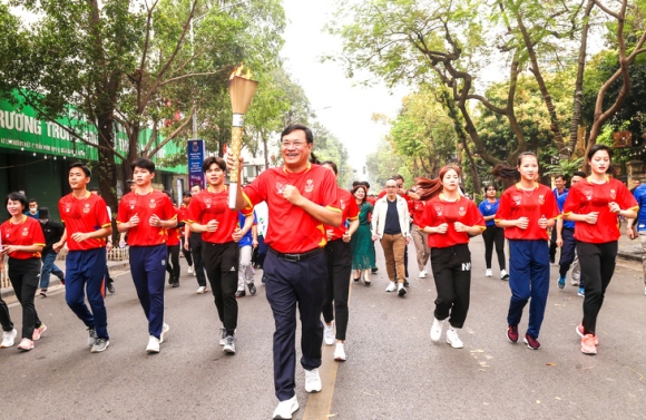 1 Viet Nam Tiet Kiem Khoang 12 Ti Dong Khi Campuchia Mien Phi An O Tai Sea Games 32