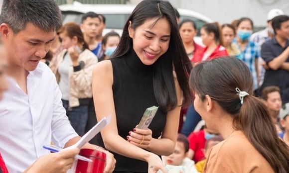 1 Ca Si Thuy Tien Gui Don De Nghi Ke Nhieu Tai San Cua Ba Nguyen Phuong Hang