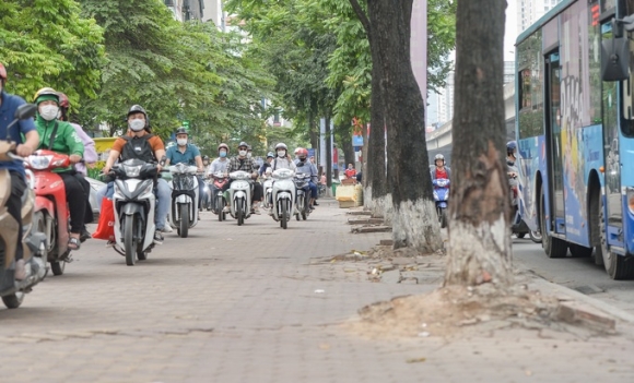 3 Nguoi Dan Un Un Roi Ha Noi Ben Xe Chat Kin Nguoi