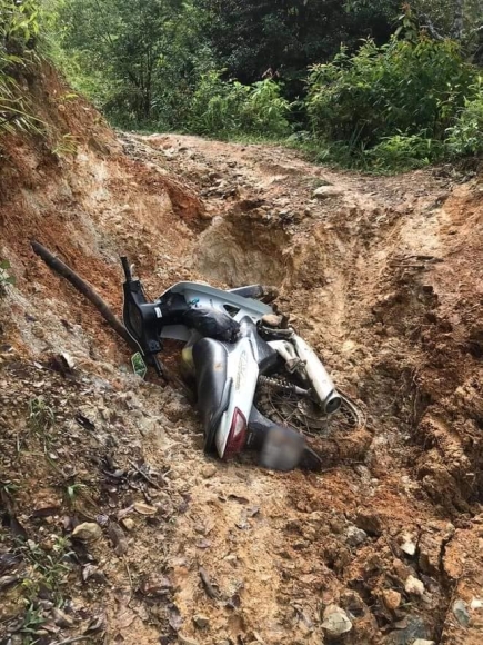 1 Xot Xa Gia Canh Co Giao Cam Ban O Ha Giang Tu Vong Tren Duong Toi Truong