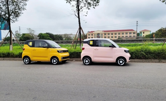 2 Wuling Hongguang Mini Ev Lo Dien Tai Nha May Hung Yen Sap Ra Mat Voi Gia Tren Duoi 200 Trieu