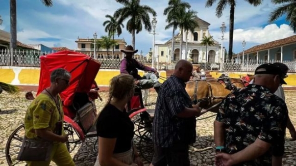 4 Khung Hoang Nang Luong Cuba Xoay Sang Dong Minh Cu Nga De Nhan Tro Giup