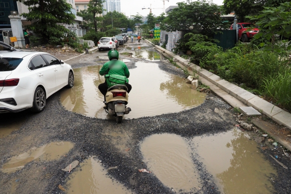 1 Chuyen Kho Tin Giua Thu Do Doan Duong Chua Day 200m 3 Nam Thi Cong Chua Xong Khien Nhieu Phuong Tien Giao Thong Sap Bay