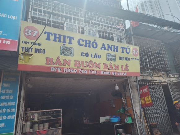 2 Chay Quan Thit Cho 3 Tang Tren Pho Ha Noi