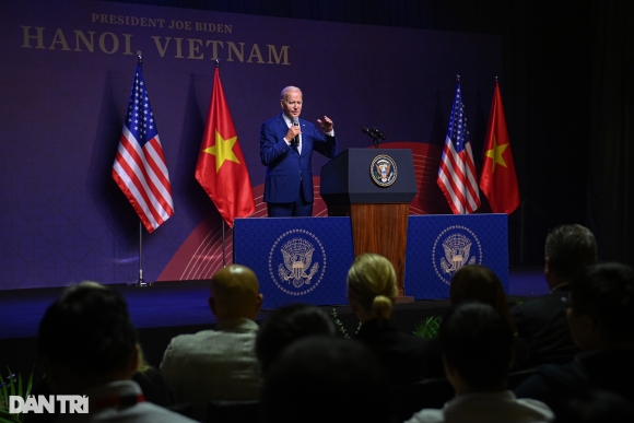 1 Ong Biden Nang Cap Quan He Viet   My Se La Dong Luc Cho Su Thinh Vuong