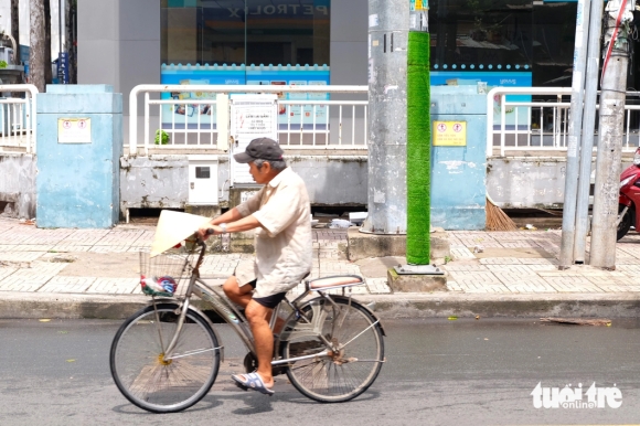 4 Cot Dien Da Quan Co Quang Cao Rao Vat Van Khong Tha