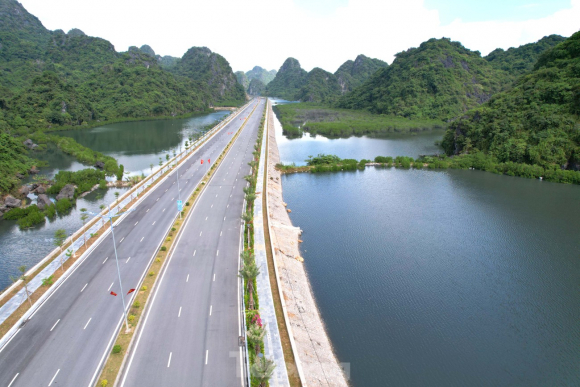 12 Du An Khu Do Thi Quay Nui Da Vinh Ha Long Lam Hon Non Bo