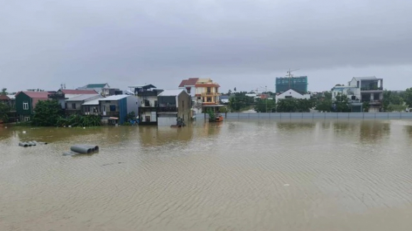 5 Nuoc Lu Len Nhanh Song Huong Vuot Dinh Lu Nam 2020 Nguoi Dan Khong Kip Tro Tay