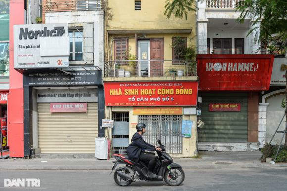 3 Hang Loat Cua Hang O Vi Tri Vang Cua Ha Noi Treo Bien Cho Thue Van E Am