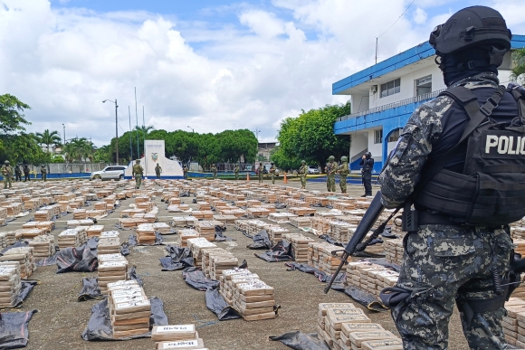 2 Ecuador Tich Thu 22 Tan Cocaine