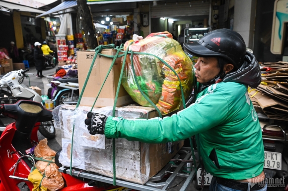 7 Canh Chen Lan O Thu Phu Banh Keo Pho Co Ha Noi Ngay Can Tet