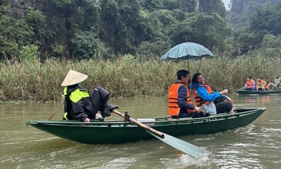 1 Chi 200 Trieu Di Viet Nam Khach Tay Buc Xuc To Bi Voi Tien O Ninh Binh