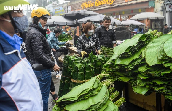 2 Cho La Dong Lau Doi Nhat Ha Noi Nhon Nhip Ngay Giap Tet