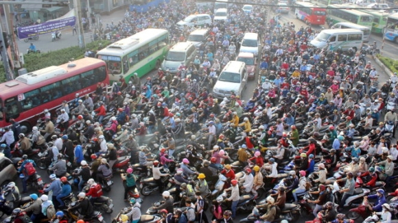 1 Am Anh Quang Duong 1000km Ve Que An Tet Vi Ket Xe Khong Loi Thoat