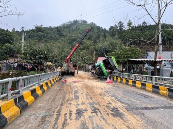 6 Lat Xe Khach Khien Nhieu Nguoi Thuong Vong Ngay Mung 4 Tet