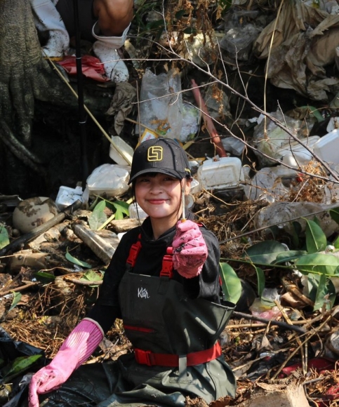 3 Nhom Ban Tre Ngam Minh Don Rac O Tphcm Mong Phong Benh De Nhom Di Duoc Duong Dai