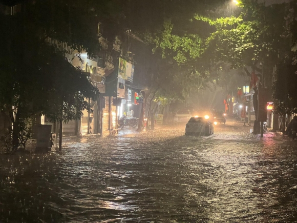 1 Ha Noi Mua To Hang Gio Duong Pho Bat Dau Ngap