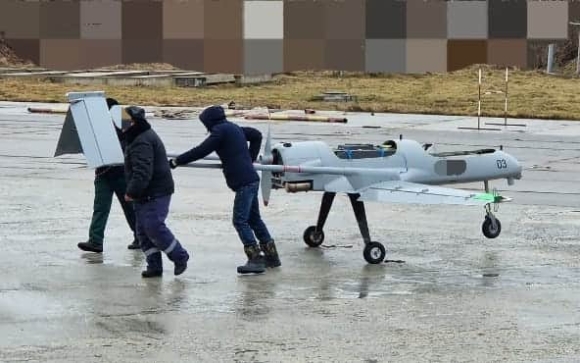 2 Ukraine Dung Uav Tam Ban 1000km Tap Kich Huyet Mach Kinh Te Nga