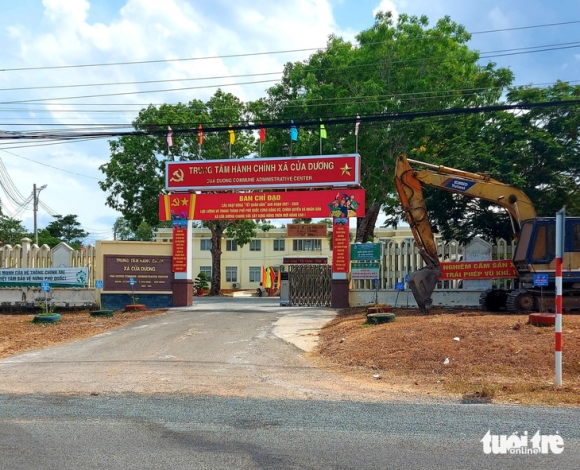 2 Vu Phan Lo Ban Nen Phu Quoc Chu Tich Xa Cua Duong Tu Thu