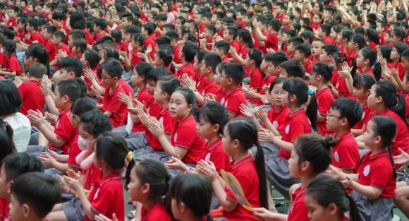 1 Dong Phuc Hoc Sinh Mieng Banh Thuong Mai Beo Bo Cho Nha Truong