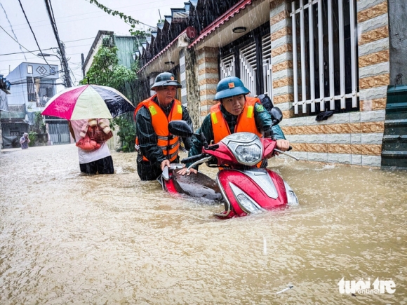 1 2 Nam Nua Pho Trung Tam Da Nang Se Bot Ngap