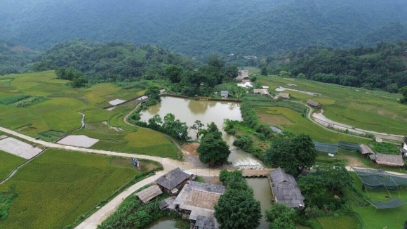 3 Thuy Dien O Hoa Binh Xa Lu Khong Thong Bao Nhieu Du Khach Suyt Bi Cuon Troi