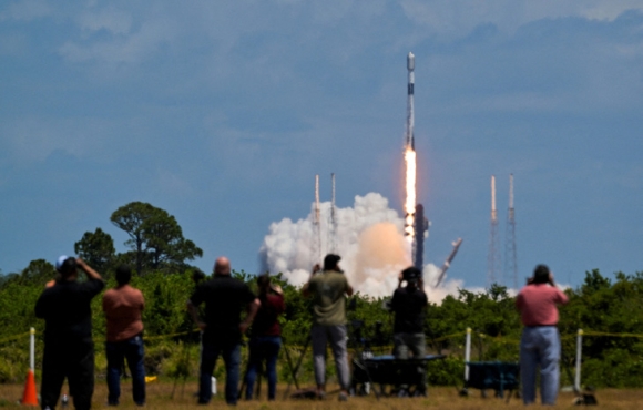 1 Ten Lua Falcon 9 Gap Su Co Spacex Mat Trang 20 Ve Tinh Starlink