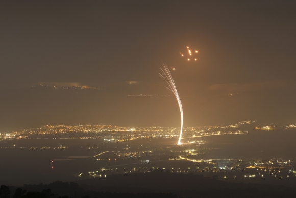 2 Israel Doi Mat Vanh Dai Lua Tu Iran