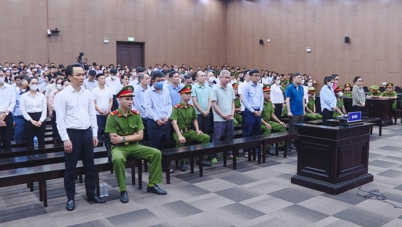 2 Trinh Van Quyet Linh An Khi Nao Bi Hai Duoc Nhan Lai Tien