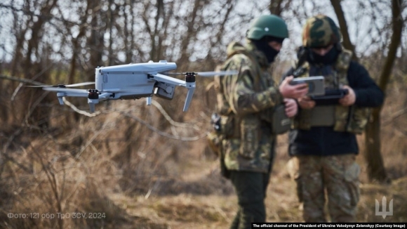 1 Ukraine Tuyen Bo Da Tan Cong Lon Bang Drone Vao 4 Can Cu Khong Quan Nga