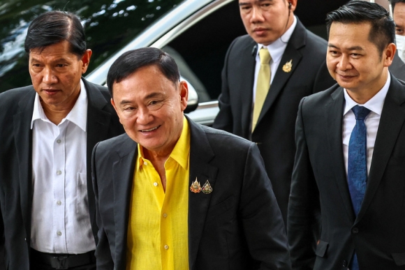 1 Ong Thaksin Cho Giay Chung Nhan Vo Toi