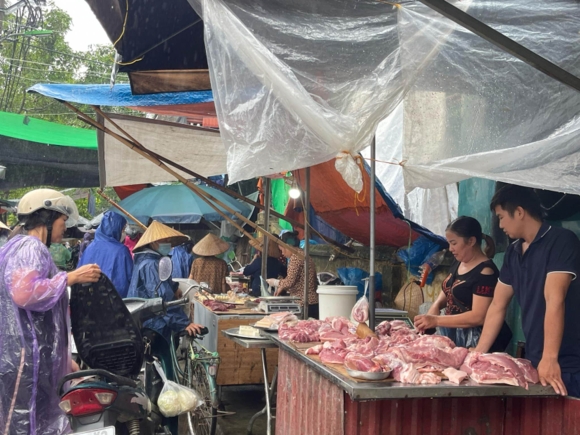 3 Can Canh Cho Ha Noi Nhung Ngay Mua Lu Nguon Cung Gia Ca Ra Sao