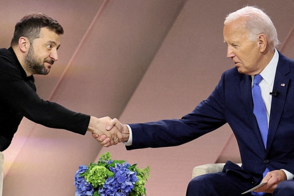 1 Ong Biden Tang Manh Vien Tro Cho Ukraine