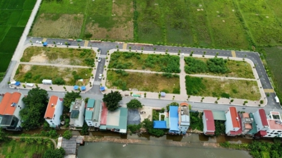 2 Ha Noi Lai Dau Gia Ca Tram Lo Dat Co Noi Gia Khoi Diem Chi Tu 23 Trieu Dongm2