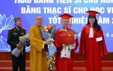 1 Yeu Cau Thu Hoi Bang Cap Cua Ong Vuong Tan Viet