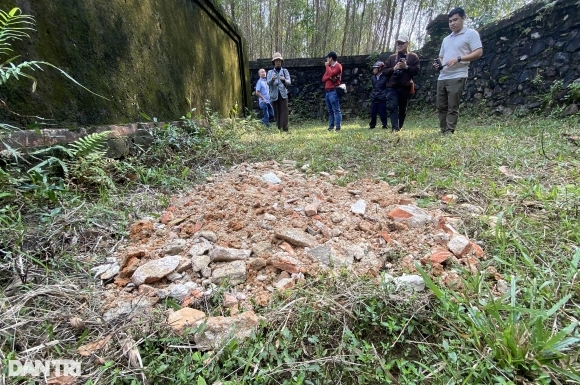 3 Mo Chua Nguyen Phuc Khoat Tai Hue Bi Ke Xau Dao Trom