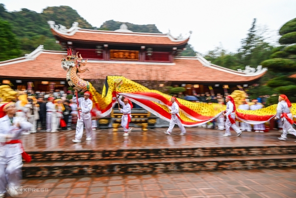 3 Chua Huong Ngay Khai Hoi 2025 Vang Ve Bat Ngo