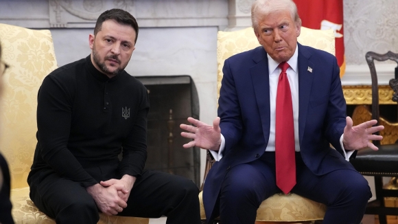1 Trump Dinh Chi Vien Tro Quan Su Cho Ukraine Gay Ap Luc Cho Dam Phan Hoa Binh