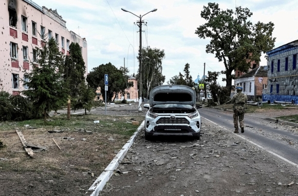 1 Ukraine Tan Cong Matxcova Dong Cua 3 San Bay Lon Tai Tan Cong Vung Kursk
