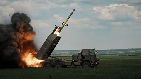 1 Duc San Sang Choi Tat Tay Ho Tro Vu Khi Cho Ukraine