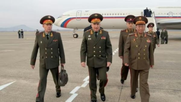 1 Nga Trieu Tien That Chat Hop Tac Quan Su