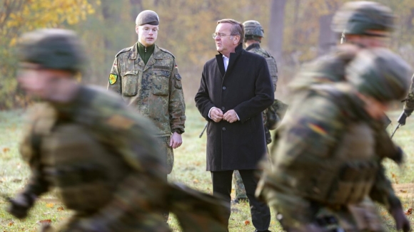 1 Bo Truong Quoc Phong Duc Bundeswehr Tot Hon Nhieu So Voi Nhung Gi Du Luan Danh Gia