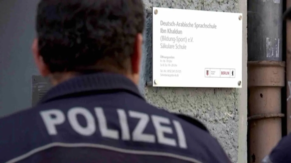 1 Hieu Truong Truong Song Ngu Duc A Rap O Berlin Bi Tan Cong