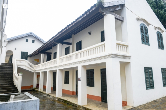 3 Dinh Thu Vua Meo Khoac Ao Moi Sau Trung Tu Long Lay Giua Cao Nguyen Trang