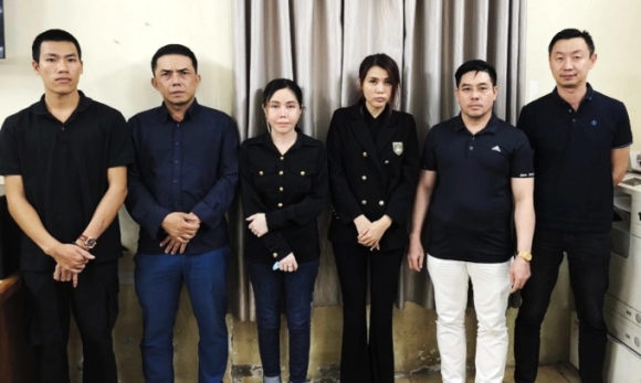 1 Luat Ngam Trong Duong Day Mai Dam Cua Cuu Tiep Vien Hang Khong