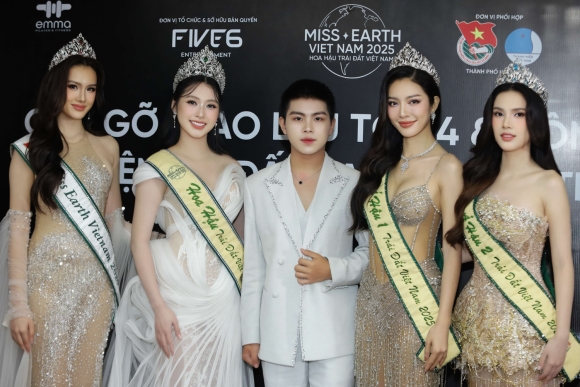 2 Truong San Khau Dien Anh Len Tieng Ve Nam Dien Vien Bi Bat Do Trom Tui Xach